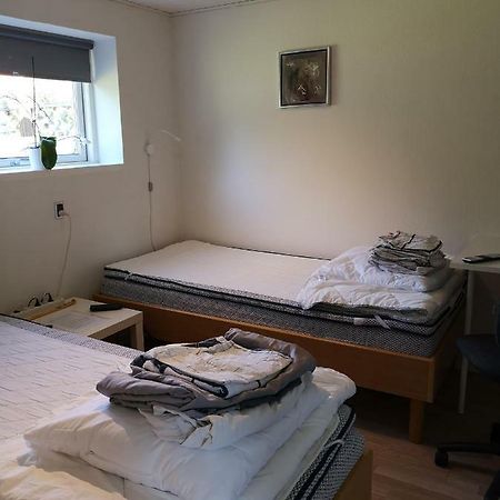 Commuter Room For One Or Two People Munkebo Екстериор снимка
