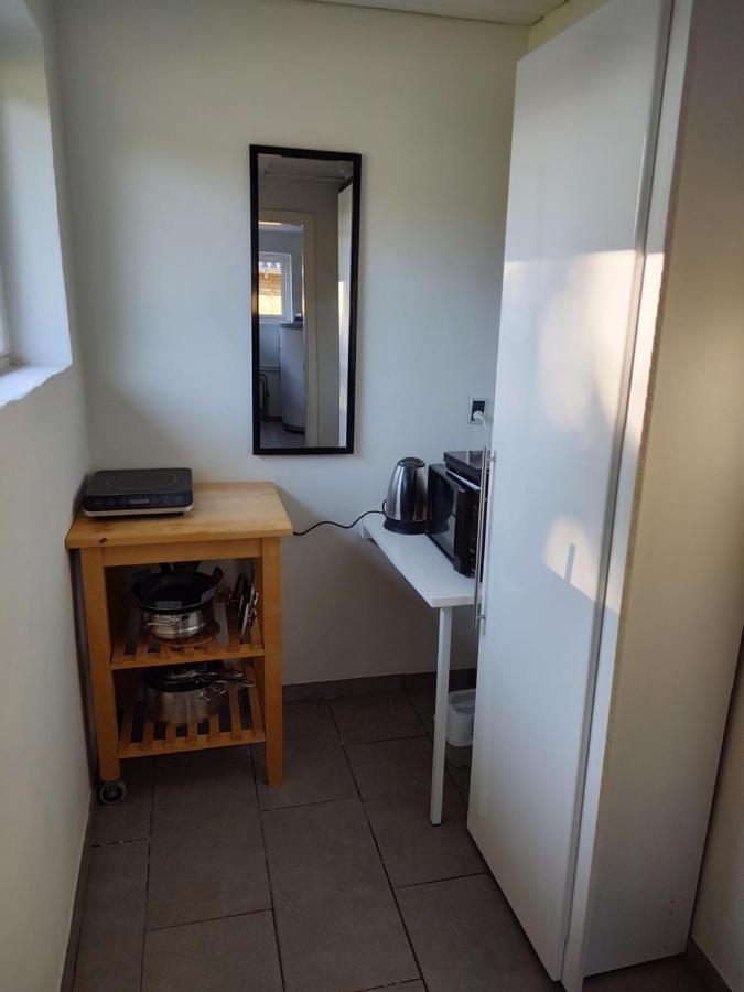 Commuter Room For One Or Two People Munkebo Екстериор снимка