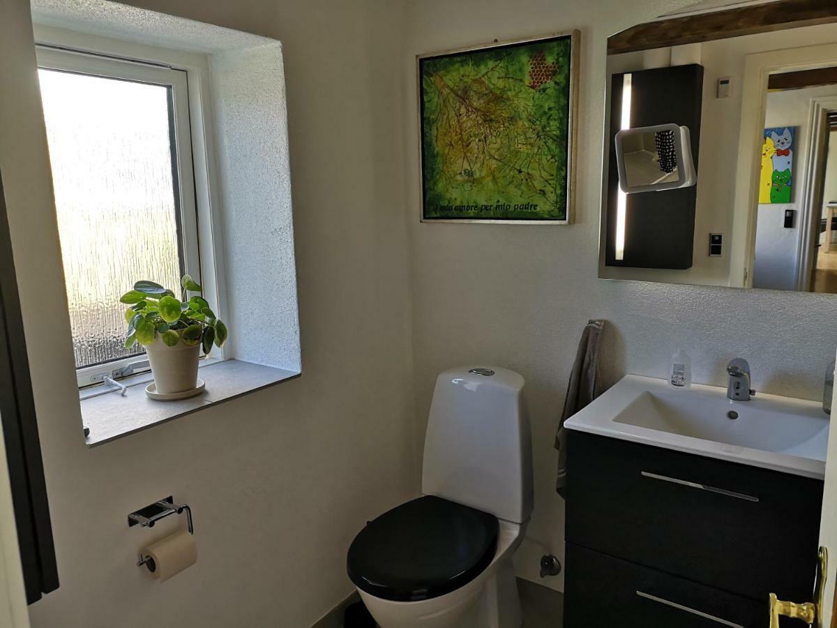 Commuter Room For One Or Two People Munkebo Екстериор снимка